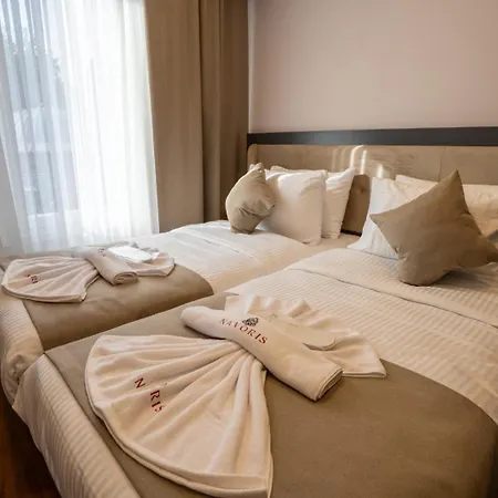 Otel Navoris 3*