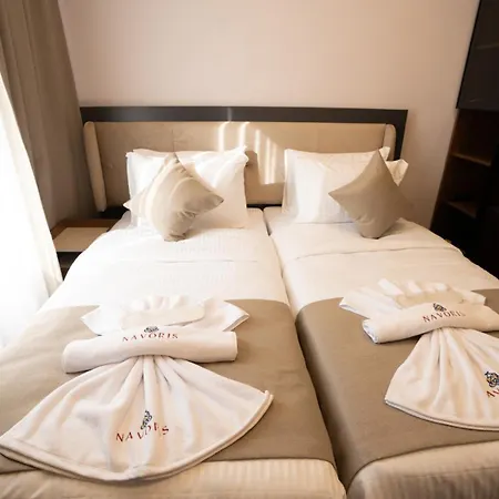 Otel Navoris 3*
