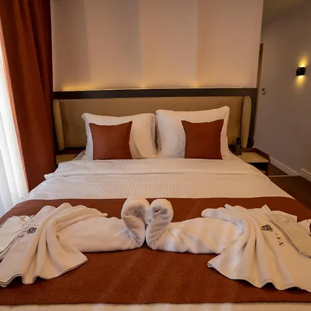Otel Navoris 3*